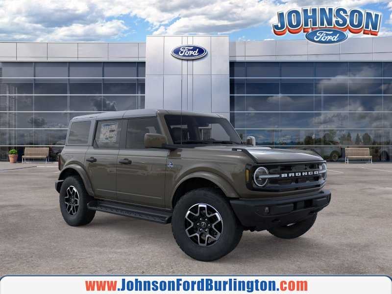 2026 Ford Bronco Outer Banks in Marsh Gray — front three-quarter view