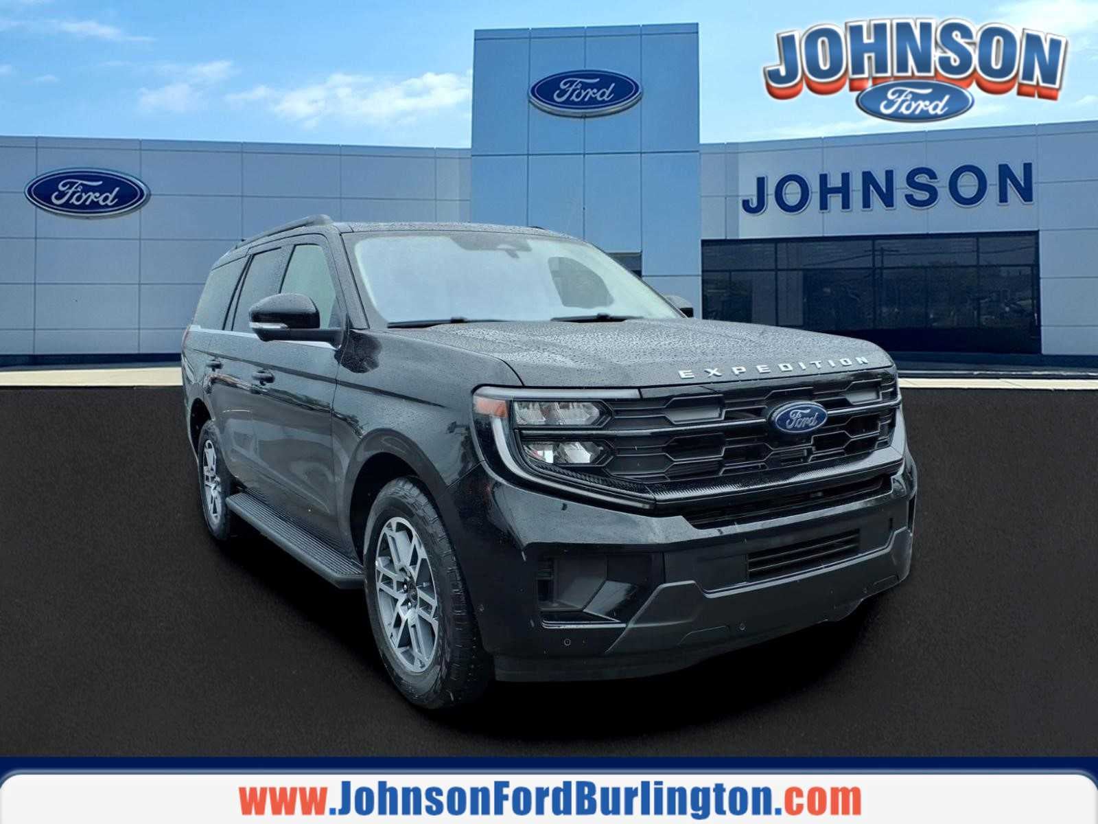 2025 Ford Expedition Active in Agate Black Metallic — front three-quarter view